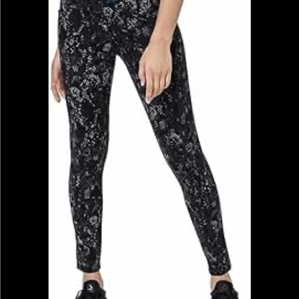 Tuff Athletics Black Leggings Dynamic Design